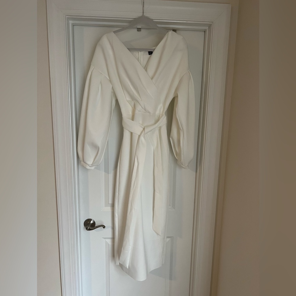 White balloon sleeve midi